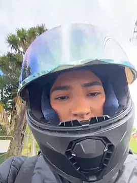 Ema Rose  online show from 18, 4, 2026