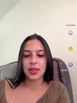 Snapshot of jujuarantes__2026 chatting on 9, 6, 2026 jujuarantes 2026 online show from 9, 6, 2026