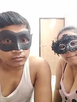 Snapshot of DesiSeductress chatting on 7, 7, 2026 DesiSeductress online show from 7, 7, 2026
