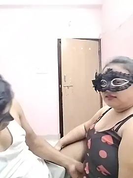 Snapshot of DesiSeductress chatting on 1, 7, 2026 DesiSeductress online show from 1, 7, 2026