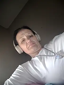 CrownedCuppa online show from 15, 4, 2026