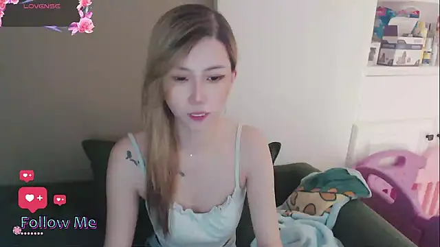 Snapshot of whitecat13 chatting on 13, 5, 2026 whitecat13 online show from 13, 5, 2026
