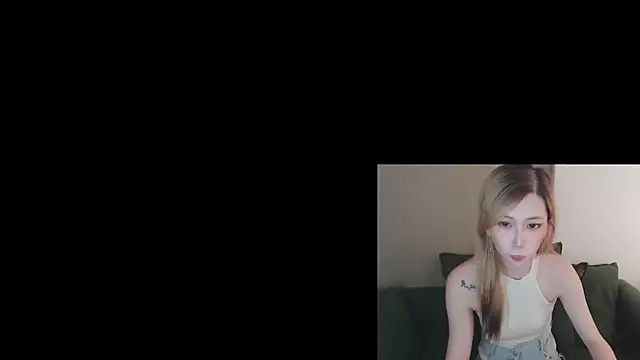 Snapshot of whitecat13 chatting on 21, 5, 2026 whitecat13 online show from 21, 5, 2026