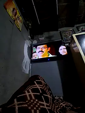 Radhacpl9528 online show from 6, 3, 2026