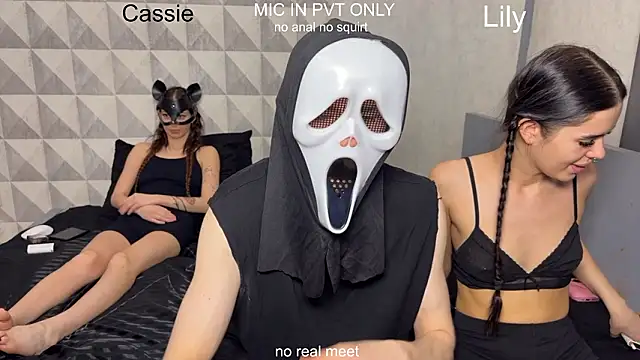 girls secrets online show from 18, 2, 2026