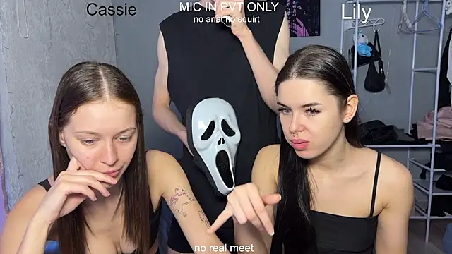 Snapshot of girls_secrets chatting on 24, 3, 2026 girls secrets online show from 24, 3, 2026