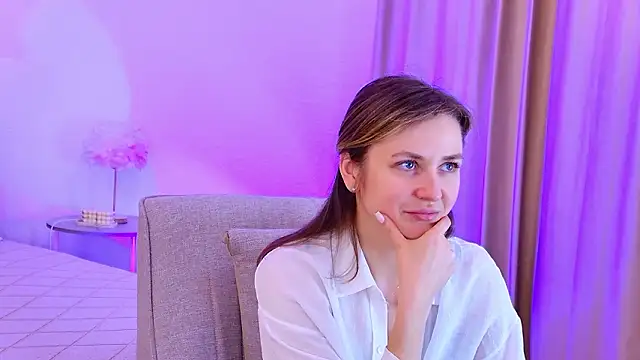 EmeraldGlow online show from 26, 3, 2026