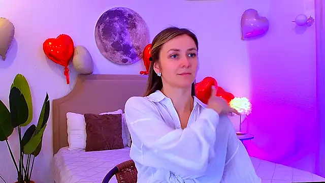 EmeraldGlow online show from 15, 2, 2026