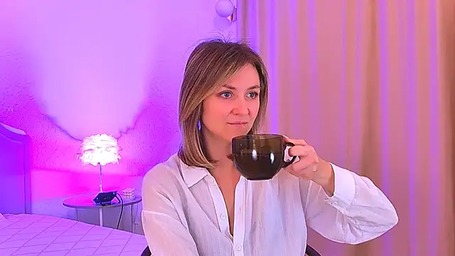 EmeraldGlow online show from 9, 2, 2026