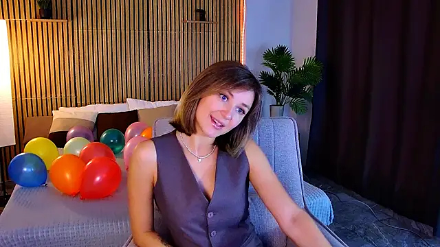 Snapshot of EmeraldGlow chatting on 20, 6, 2026 EmeraldGlow online show from 20, 6, 2026