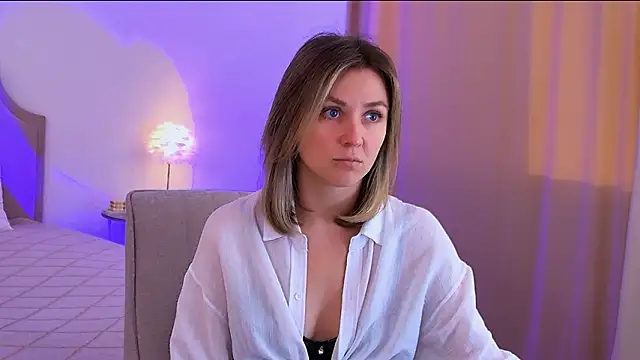 EmeraldGlow online show from 7, 3, 2026