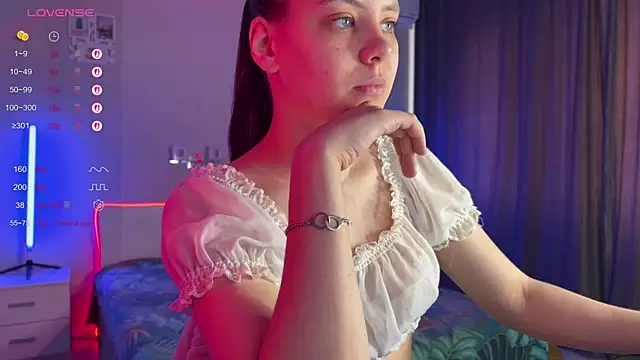 Snapshot of Katherine___Ross chatting on 15, 5, 2026 Katherine Ross online show from 15, 5, 2026