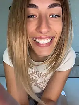 SugarLily24 online show from 18, 7, 2026