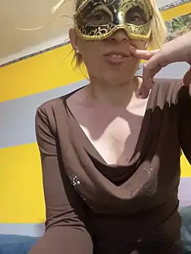 SexyMamiVee online show from 3, 4, 2026