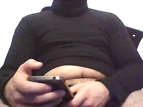 Snapshot of kingmiko12 chatting on 5, 1, 2026 kingmiko12 online show from 5, 1, 2026