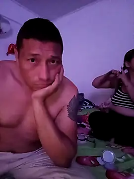 pareja latina1483 online show from 10, 1, 2026