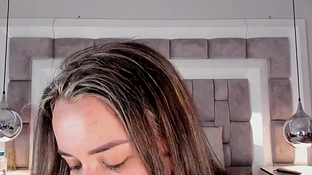 ElenaWatsonn online show from 5, 2, 2026