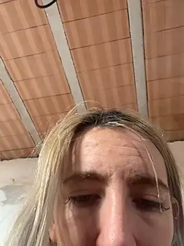 BarbieBlondieGirl online show from 11, 1, 2026