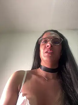 Snapshot of ValentinaEvanz chatting on 20, 6, 2026 ValentinaEvanz online show from 20, 6, 2026
