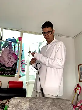 Latin Paisa Boy online show from 12, 1, 2026