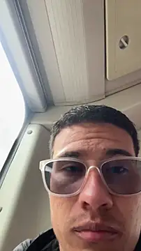 Latin Paisa Boy online show from 14, 2, 2026