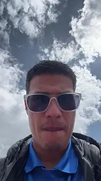 Latin Paisa Boy online show from 15, 2, 2026