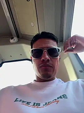 Latin Paisa Boy online show from 28, 2, 2026