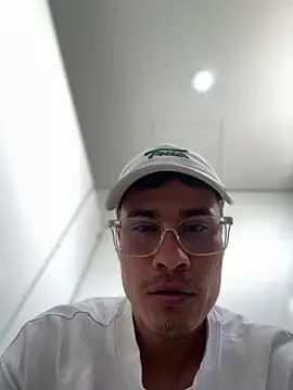 Latin Paisa Boy online show from 9, 4, 2026