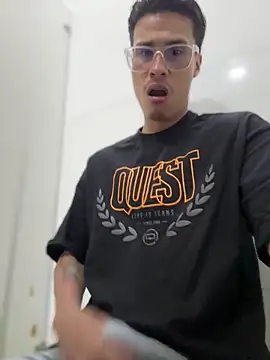 Latin Paisa Boy online show from 11, 4, 2026