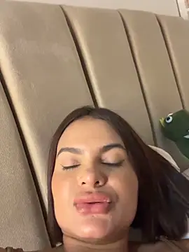 Irina Velvett online show from 21, 4, 2026