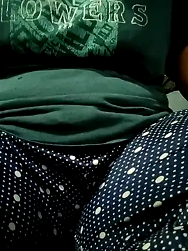 roshani sexy girl1 online show from 23, 12, 2025