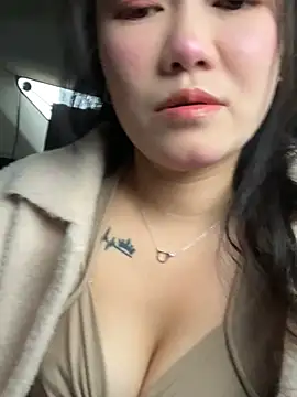 Molly-xiao online show from 6, 3, 2026