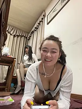Molly-xiao online show from 3, 6, 2026