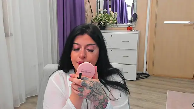 NayaNoirX online show from 18, 4, 2026