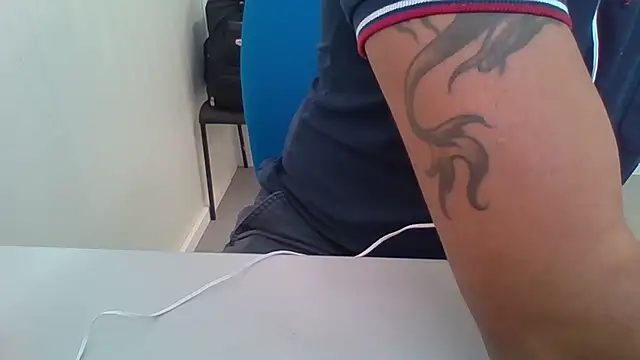 Snapshot of Moreno_Casado_Safado chatting on 19, 6, 2026 Moreno Casado Safado online show from 19, 6, 2026