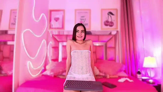 Snapshot of Sophieh_Sweet chatting on 8, 1, 2026 Sophieh Sweet online show from 8, 1, 2026