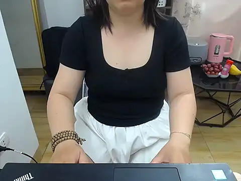 Snapshot of Coffee_Milktea chatting on 11, 5, 2026 Coffee Milktea online show from 11, 5, 2026