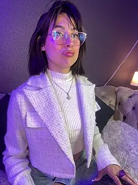 luna gv online show from 9, 3, 2026