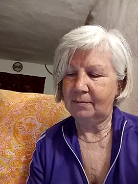 KlaudiaDarling online show from 5, 4, 2026