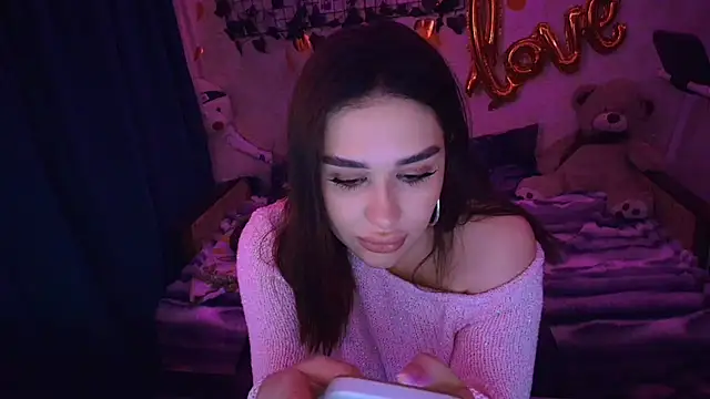 AlisiaRose online show from 14, 4, 2026