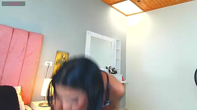 CRYSTALROUSE online show from 5, 3, 2026