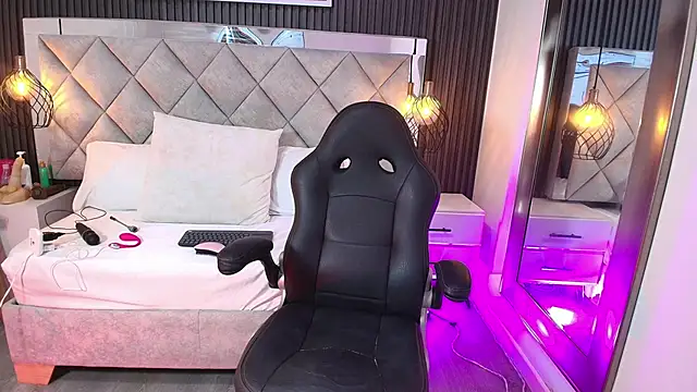 Sara Channel01 online show from 9, 2, 2026