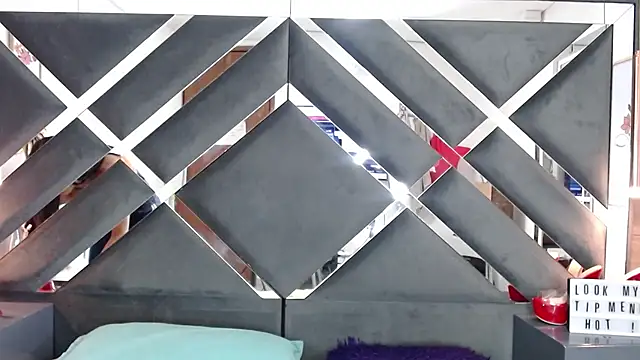 melody  sweet  online show from 6, 2, 2026