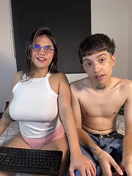 itselladoll online show from 25, 2, 2026