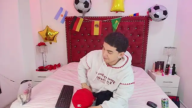 Jaden and sofia online show from 8, 7, 2026