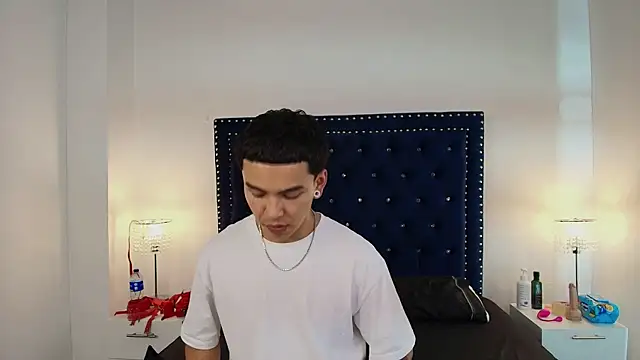 Jaden and sofia online show from 3, 5, 2026
