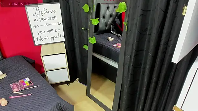 Abby Hiiltoon online show from 18, 2, 2026