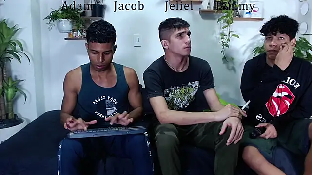 Interracial Snow Bunny online show from 9, 1, 2026