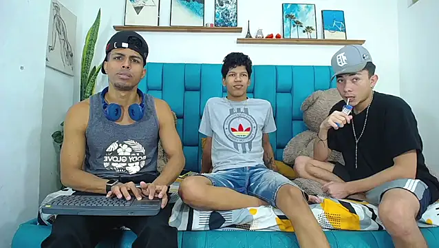 Interracial Snow Bunny online show from 20, 3, 2026