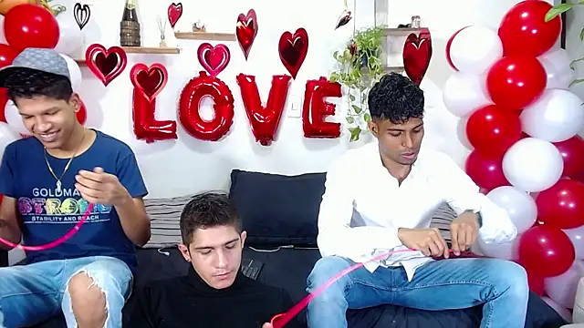 Interracial Snow Bunny online show from 14, 2, 2026